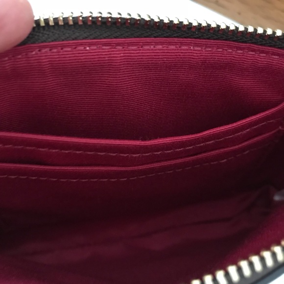 NWT Coach wristlet - Picture 6 of 8